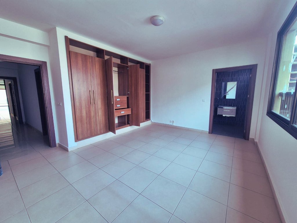 Appartement 5 pièces - Biétry