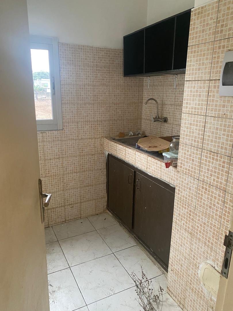 Immeuble R+3 en vente — Riviera 4, M'Pouto — photo 3