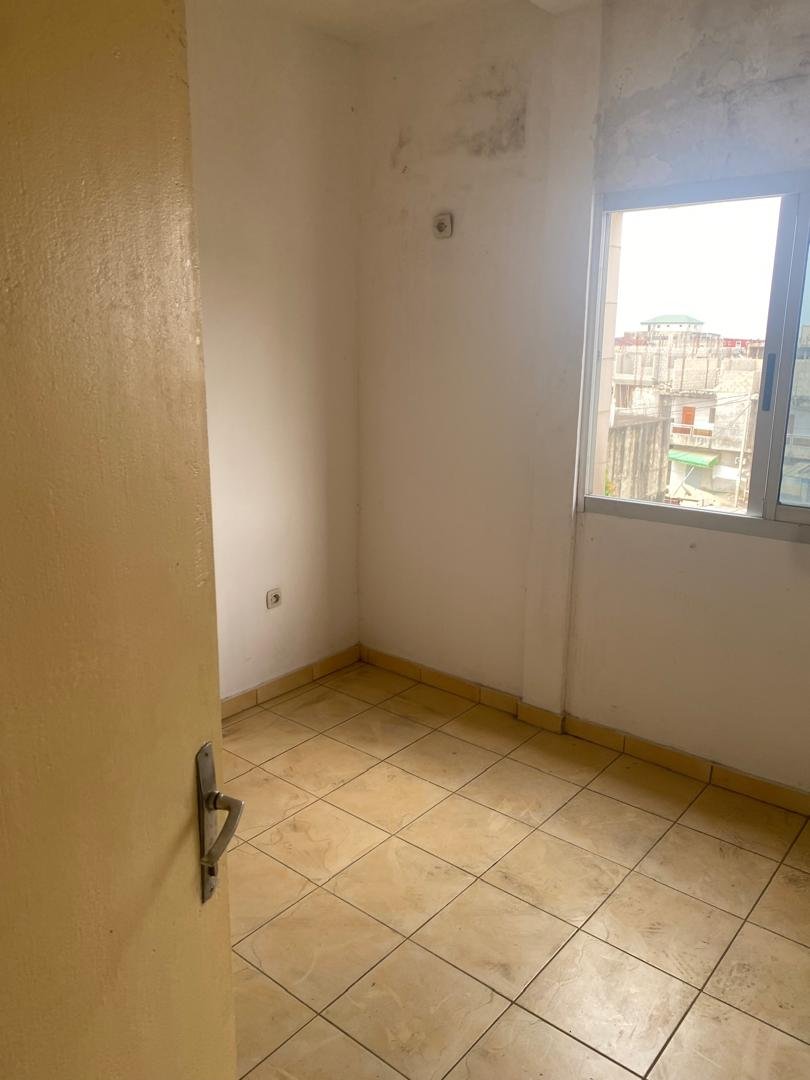 Immeuble R+3 en vente — Riviera 4, M'Pouto — photo 6
